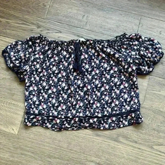 🌸3/$30🌸AMERICAN Eagle Outfitters | Floral Off  The Shoulder Top - Picture 1 of 9